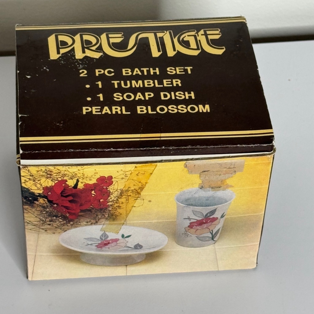 Vintage Prestige Pearl Blossom 2 pc Bath Set